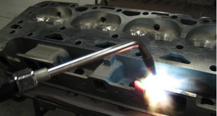 furnace welding cylinder head to repair cracks